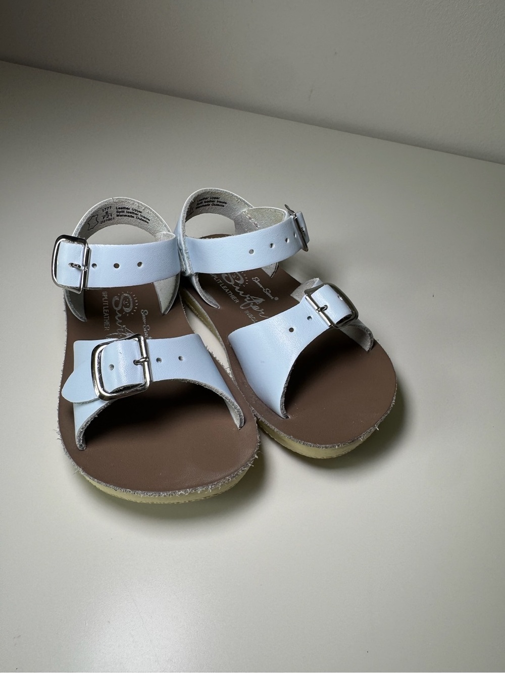 Girls 6T pale blue leather double buckle Sun-San Salt Water sandals